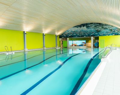 5x25m Schwimmbahnen