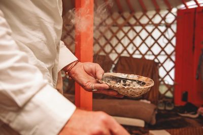 Räucherwerk beim Herbarium Festival