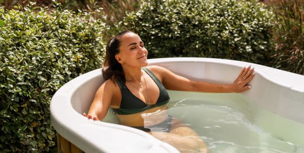 A woman in an ice bath at Therme Euskirchen